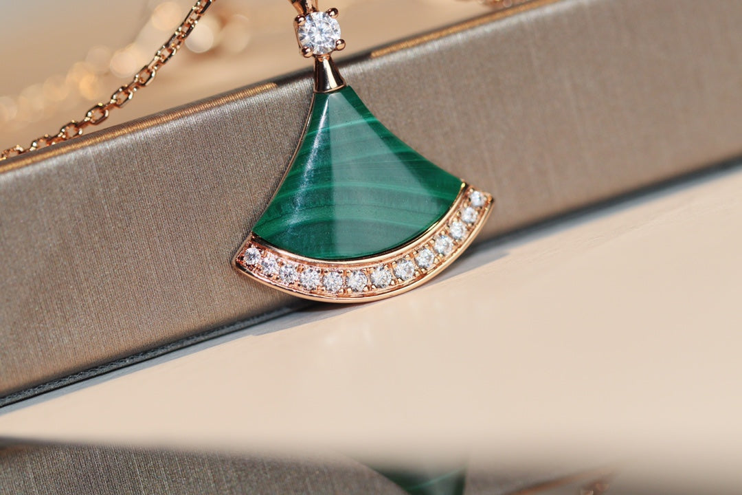 [Bijoux Regalia] COLLIER DE RÊVE MALACHITE DIAMANT