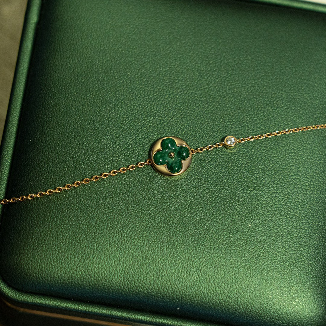 [Joyas Regalia] PULSERA DE ORO ROSA CON 1 DIAMANTE Y MALAQUITA SOLAR