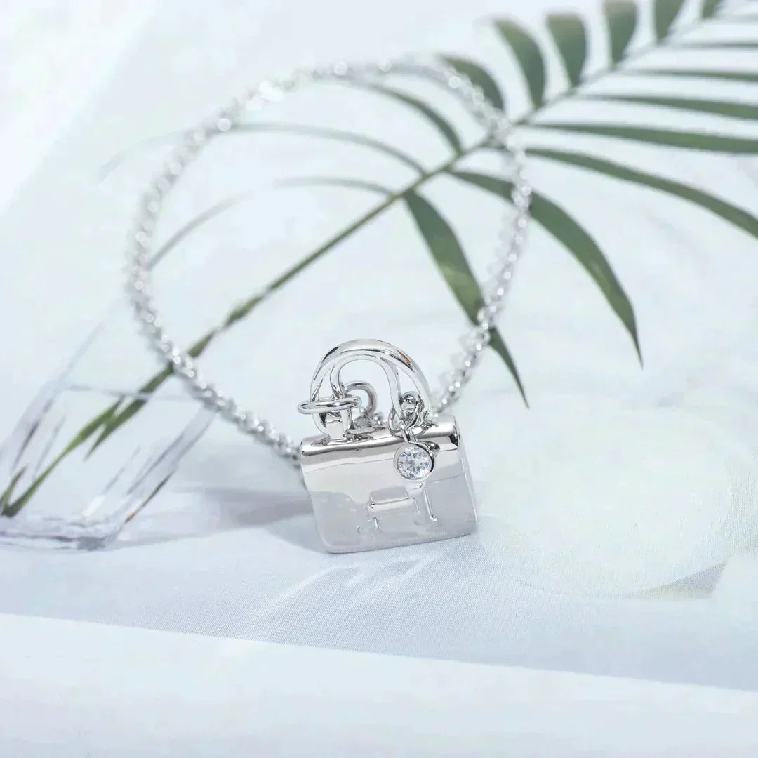 [Bijoux Regalia] COLLIER AMULETTE PÉDANT EN ARGENT