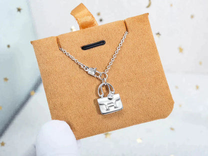 [Bijoux Regalia] COLLIER AMULETTE PÉDANT EN ARGENT