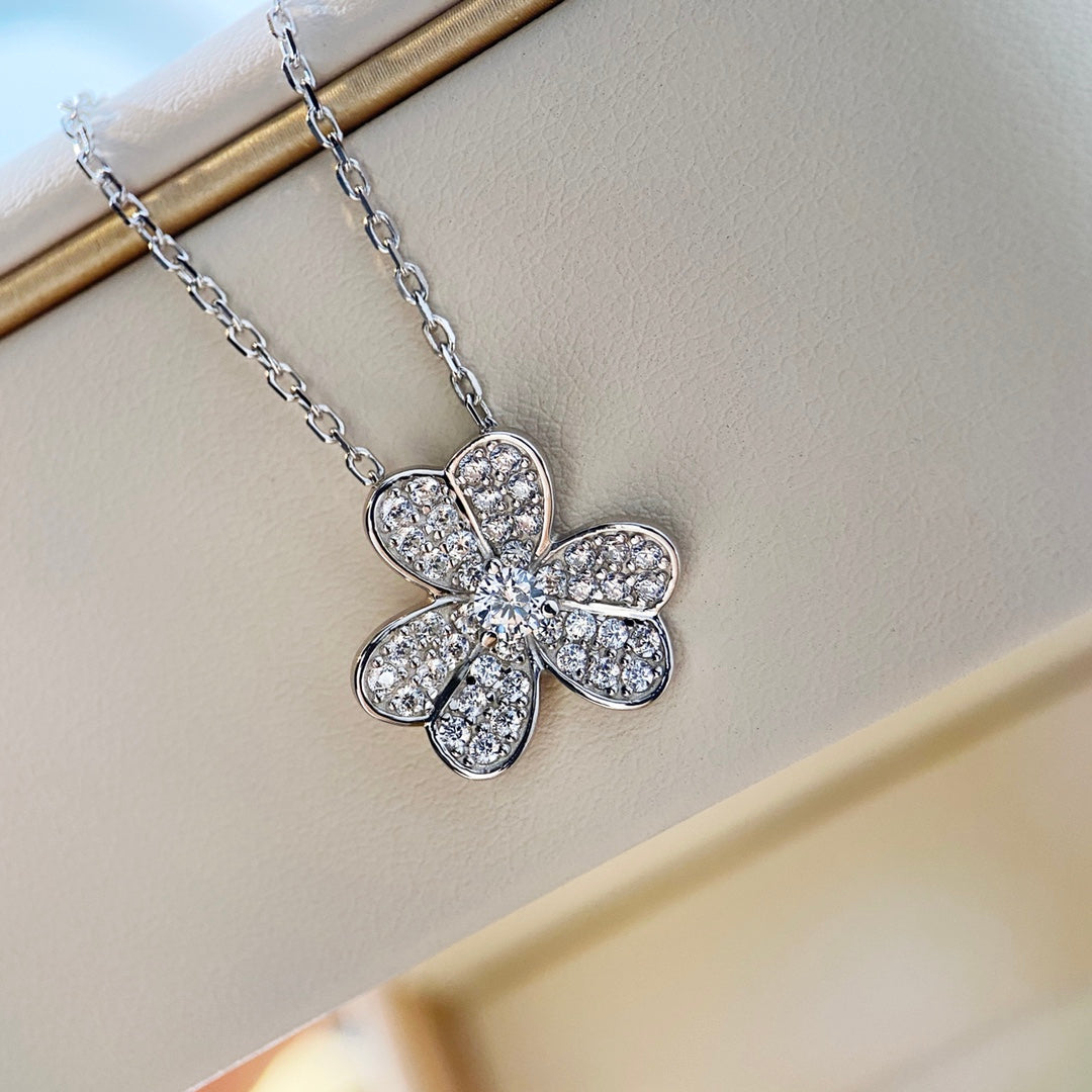 [Bijoux Regalia] COLLIER TRÈFLE DIAMANT ARGENT