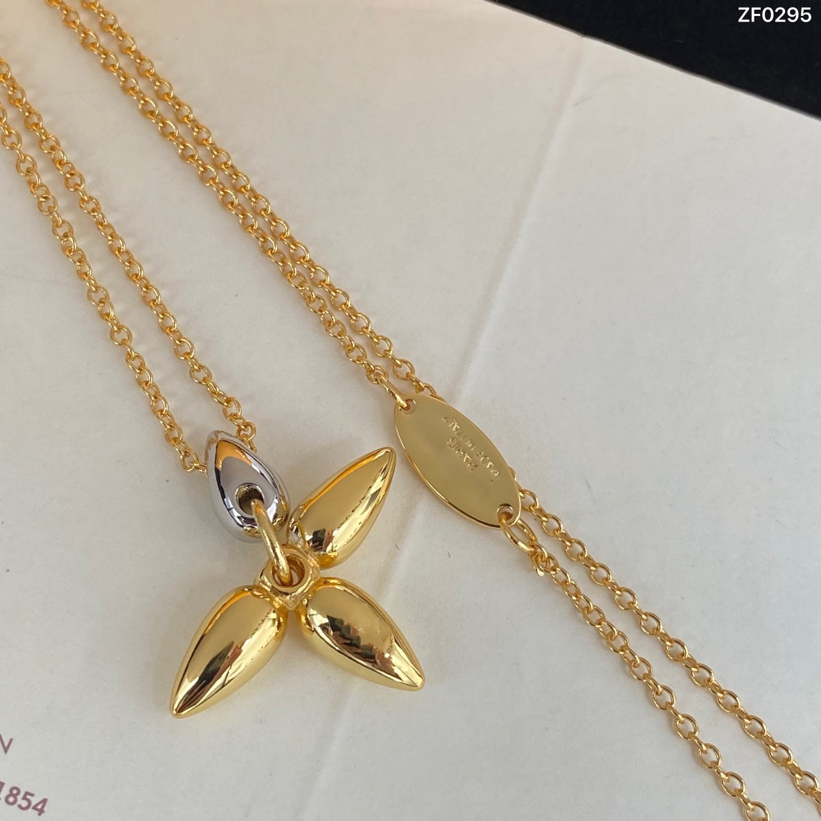 [Bijoux Regalia] COLLIER PÉDANT LOUISETTE EN OR