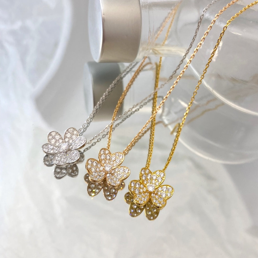[Joyas Regalia] COLLAR DE DIAMANTES CON FLOR