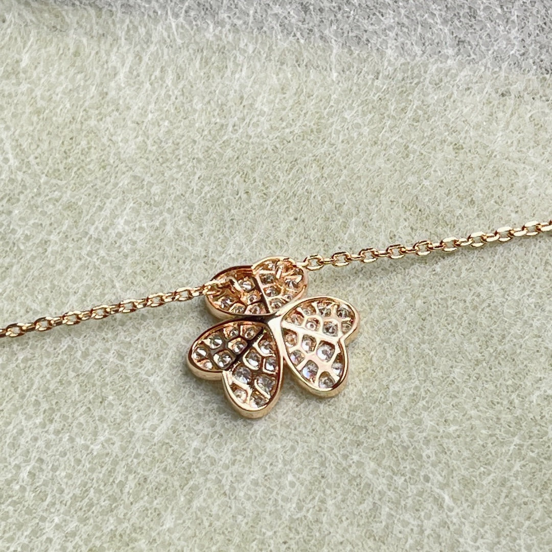 [Joyas Regalia] COLLAR DE DIAMANTES CON FLOR