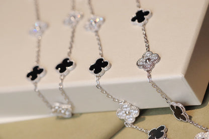 [Joyas Regalia] TRÉBOL 20 MOTIVOS ÓNIX DIAMANTE PLATA