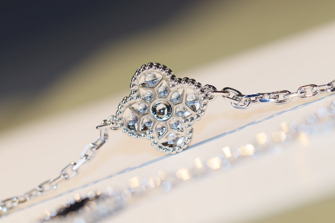 [Joyas Regalia] TRÉBOL 20 MOTIVOS ÓNIX DIAMANTE PLATA