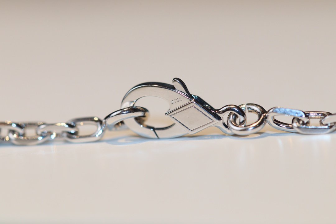 [Joyas Regalia] TRÉBOL 20 MOTIVOS ÓNIX DIAMANTE PLATA