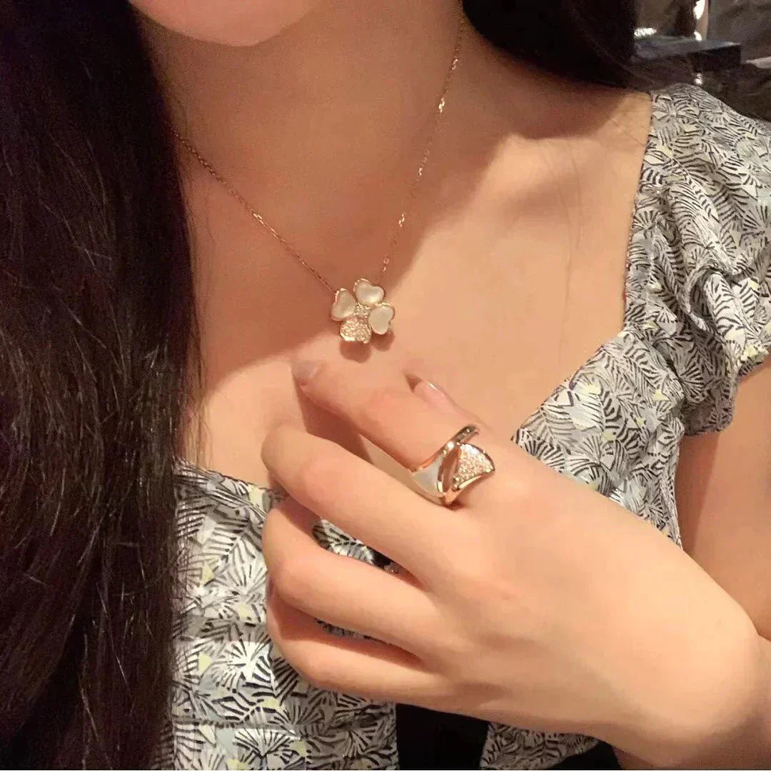 [Bijoux Regalia] COLLIER EN OR ROSE ET DIAMANTS CLOVER MOP