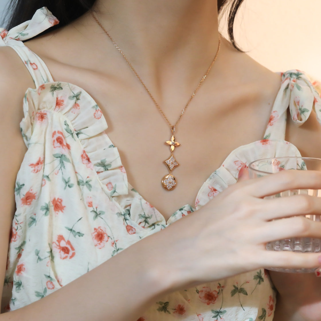 [Bijoux Regalia] COLLIER EN OR ROSE DIAMANT ÉTOILE ET SOLEIL