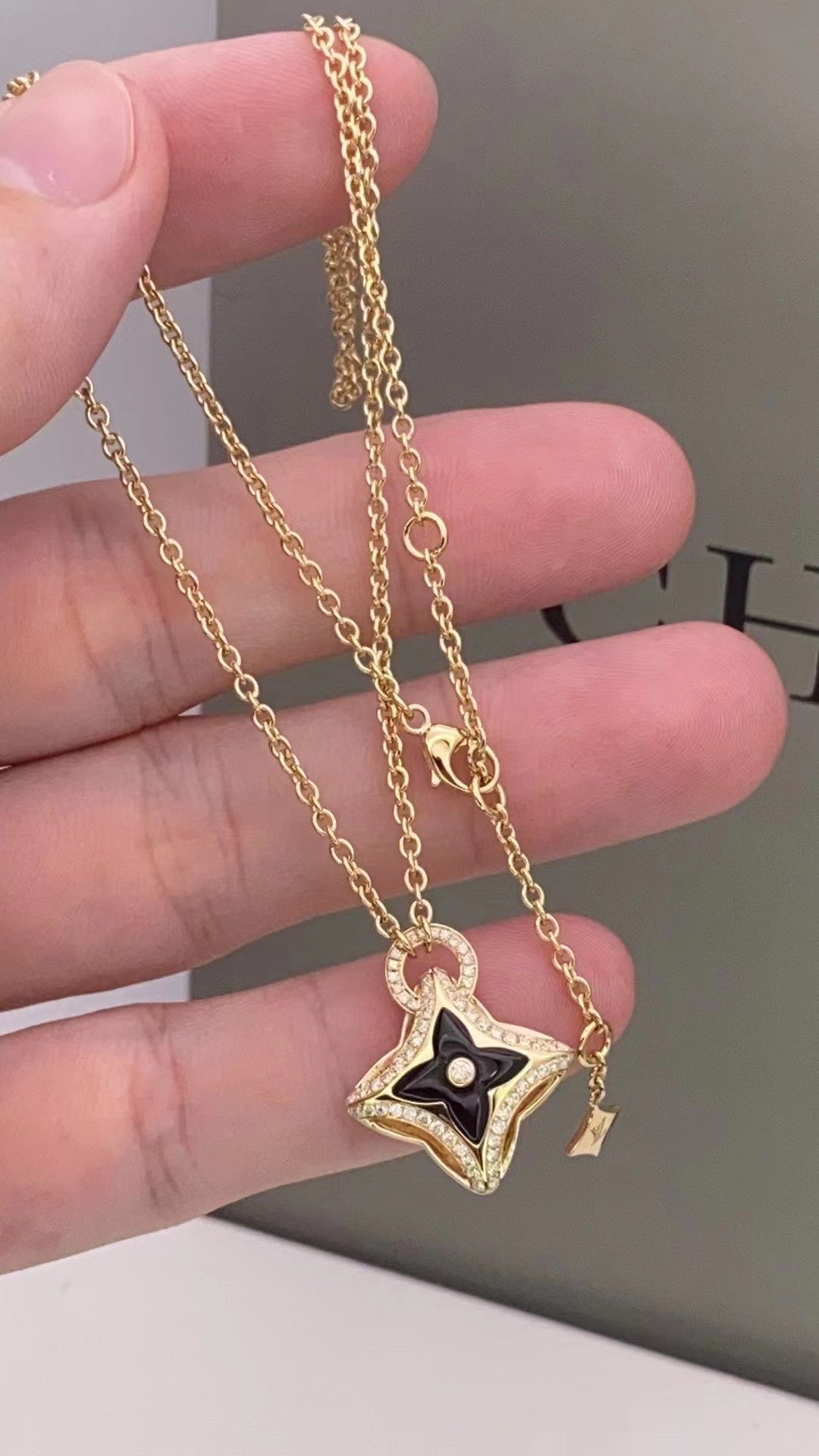 [Bijoux Regalia] COLLIER PENDENTIF ÉTOILE EN OR ROSE ET DIAMANTS