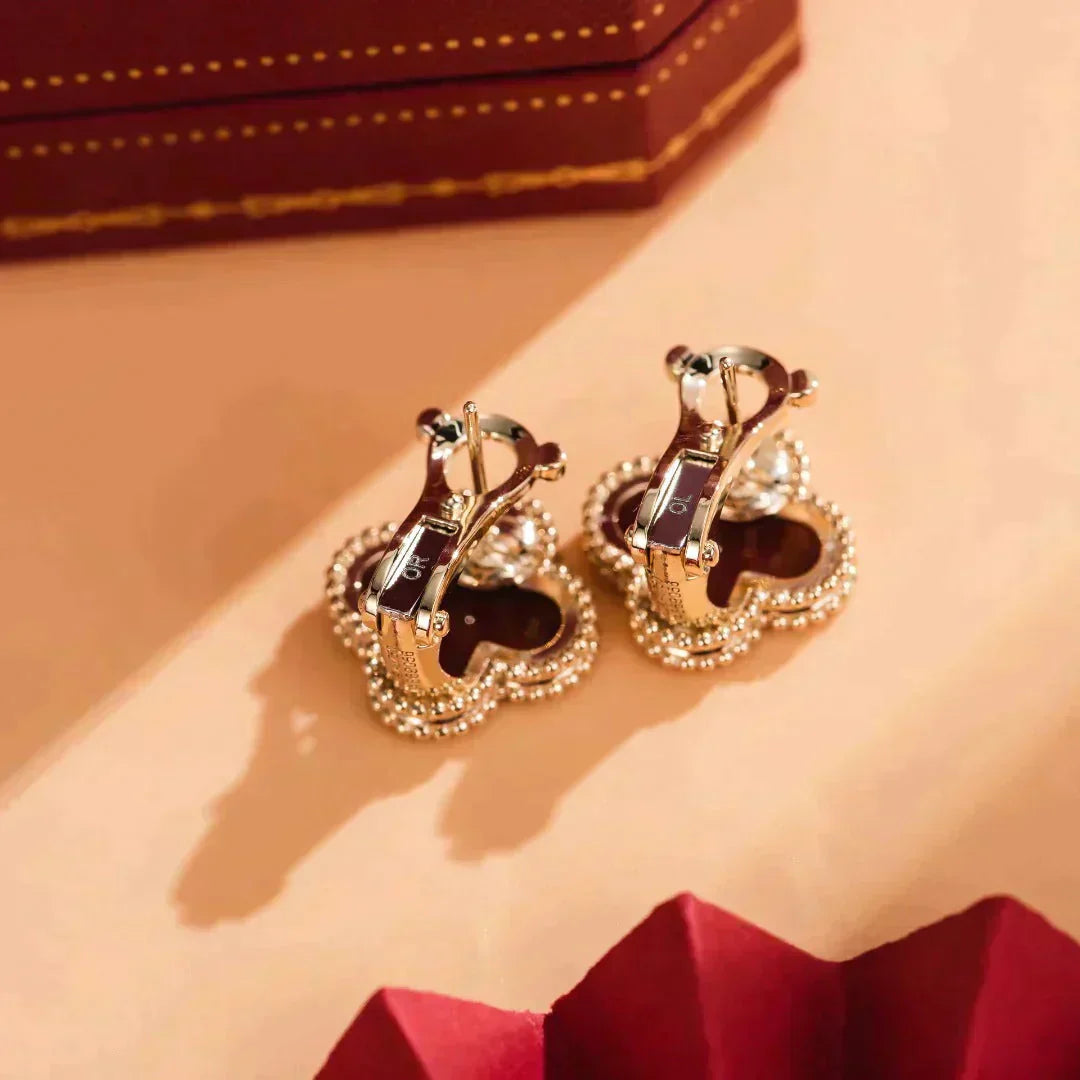 [Bijoux Regalia] BOUCLES D'OREILLES CLOVER MOYENNES 1 MOTIF CORNALINE