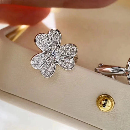 [Joyas Regalia] PENDIENTES DE DIAMANTES CLOVER COMOS PLATA