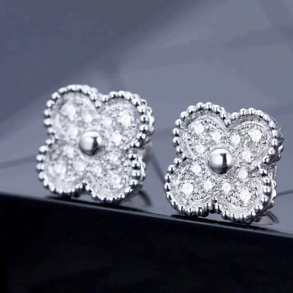 [Joyas Regalia] PENDIENTES DE PLATA CON DIAMANTES Y MOTIVOS DE TRÉBOL 1