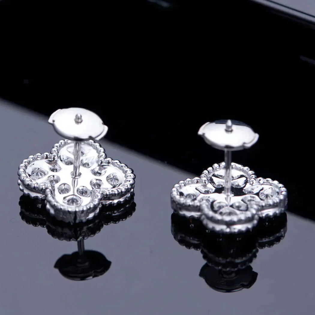 [Joyas Regalia] PENDIENTES DE PLATA CON DIAMANTES Y MOTIVOS DE TRÉBOL 1
