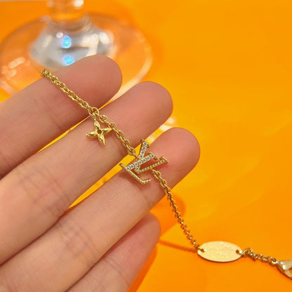 [Bijoux Regalia]BRACELET EN OR À MOTIF ÉTOILE AVEC LOGO