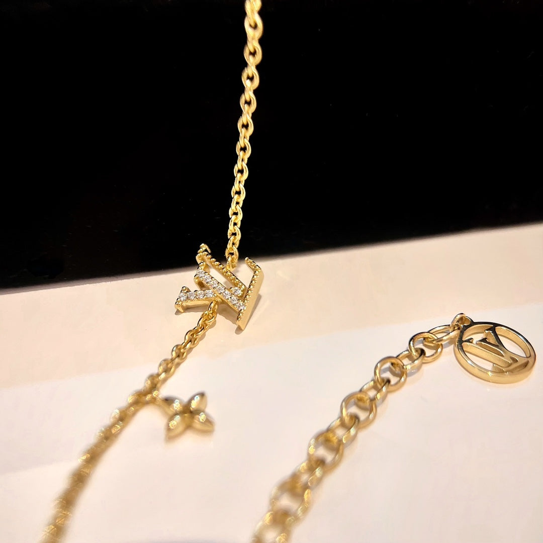[Bijoux Regalia]BRACELET EN OR À MOTIF ÉTOILE AVEC LOGO