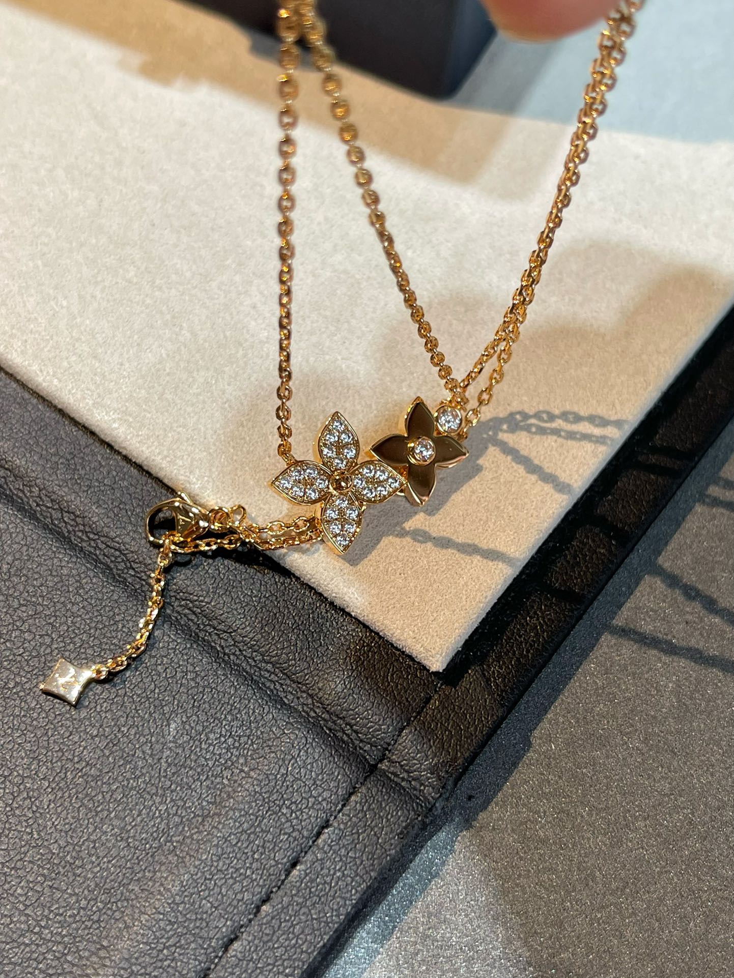[Bijoux Regalia] COLLIER STAR BLOSSOM OR ROSE DIAMANTS