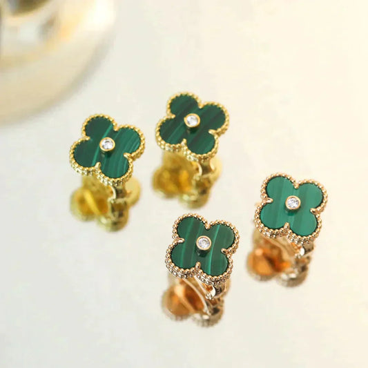 [Bijoux Regalia] BOUCLES D'OREILLES CLOVER MOYENNES 1 MOTIF MALACHITE DIAMANT