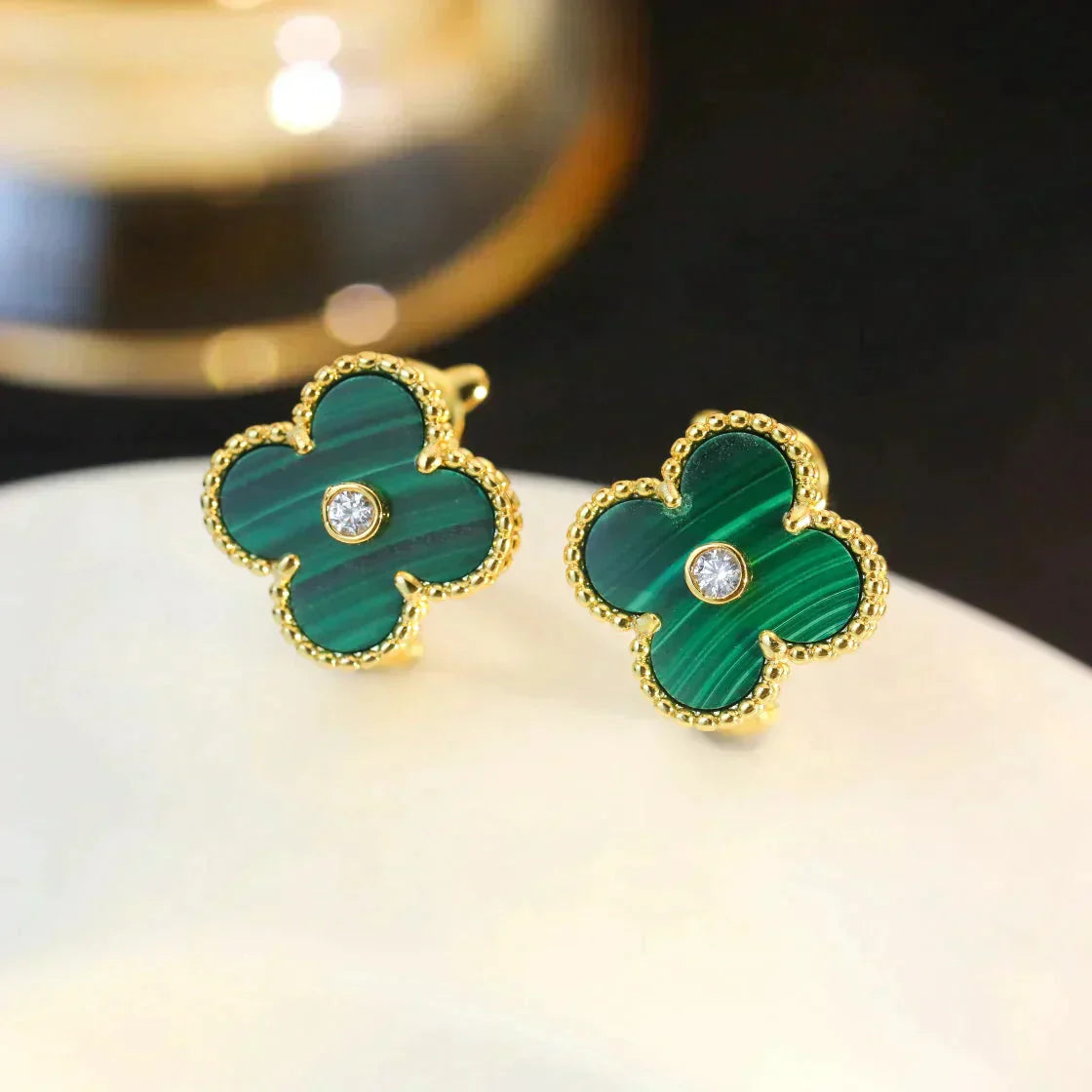 [Bijoux Regalia] BOUCLES D'OREILLES CLOVER MOYENNES 1 MOTIF MALACHITE DIAMANT