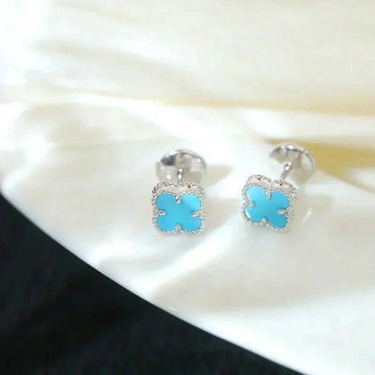 [Joyas Regalia] MINI PENDIENTES DE TÉ TRÉBOL DE 9,5 MM DE ÓNIX EN PLATA