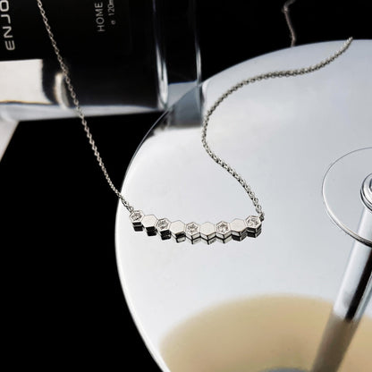 [Joyas Regalia] COLLAR DE DIAMANTES BEE MY LOVE