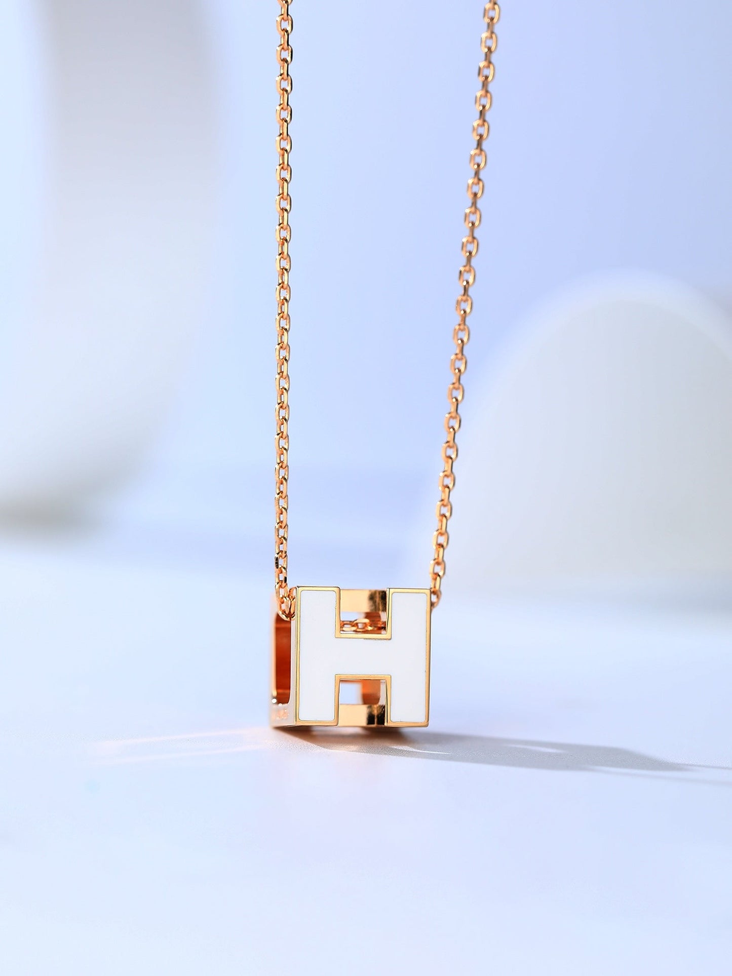 [Bijoux Regalia] COLLIER H CAGE EN OR ROSE