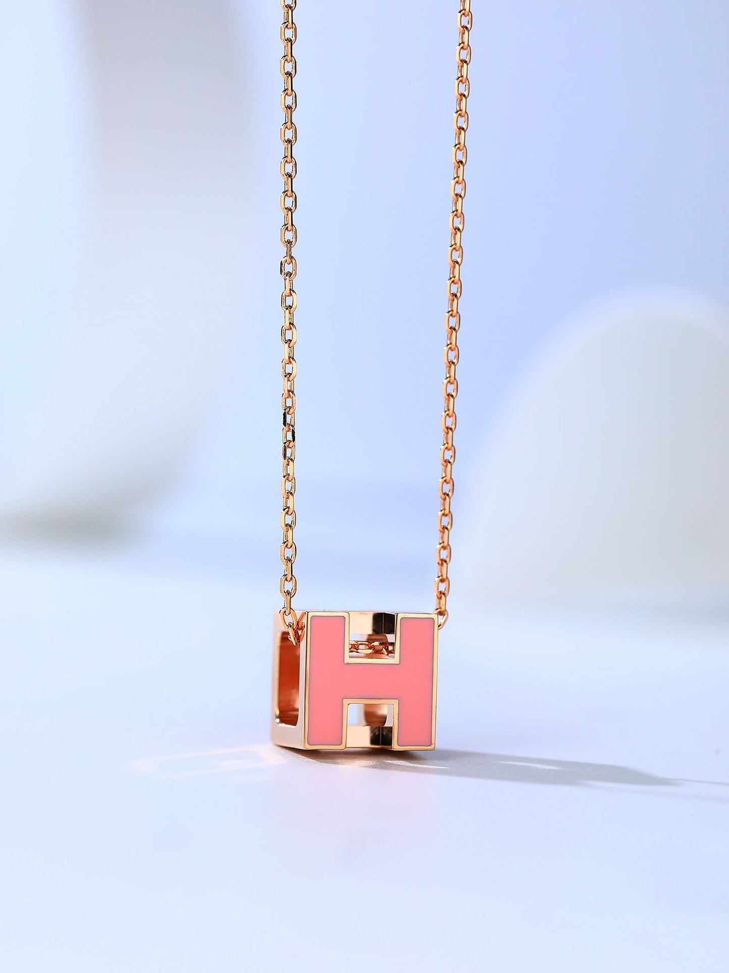 [Bijoux Regalia] COLLIER H CAGE EN OR ROSE
