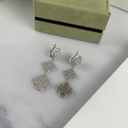 [Joyas Regalia] PENDIENTES DE PLATA CON 3 MOTIVOS DE TRÉBOL Y DIAMANTES