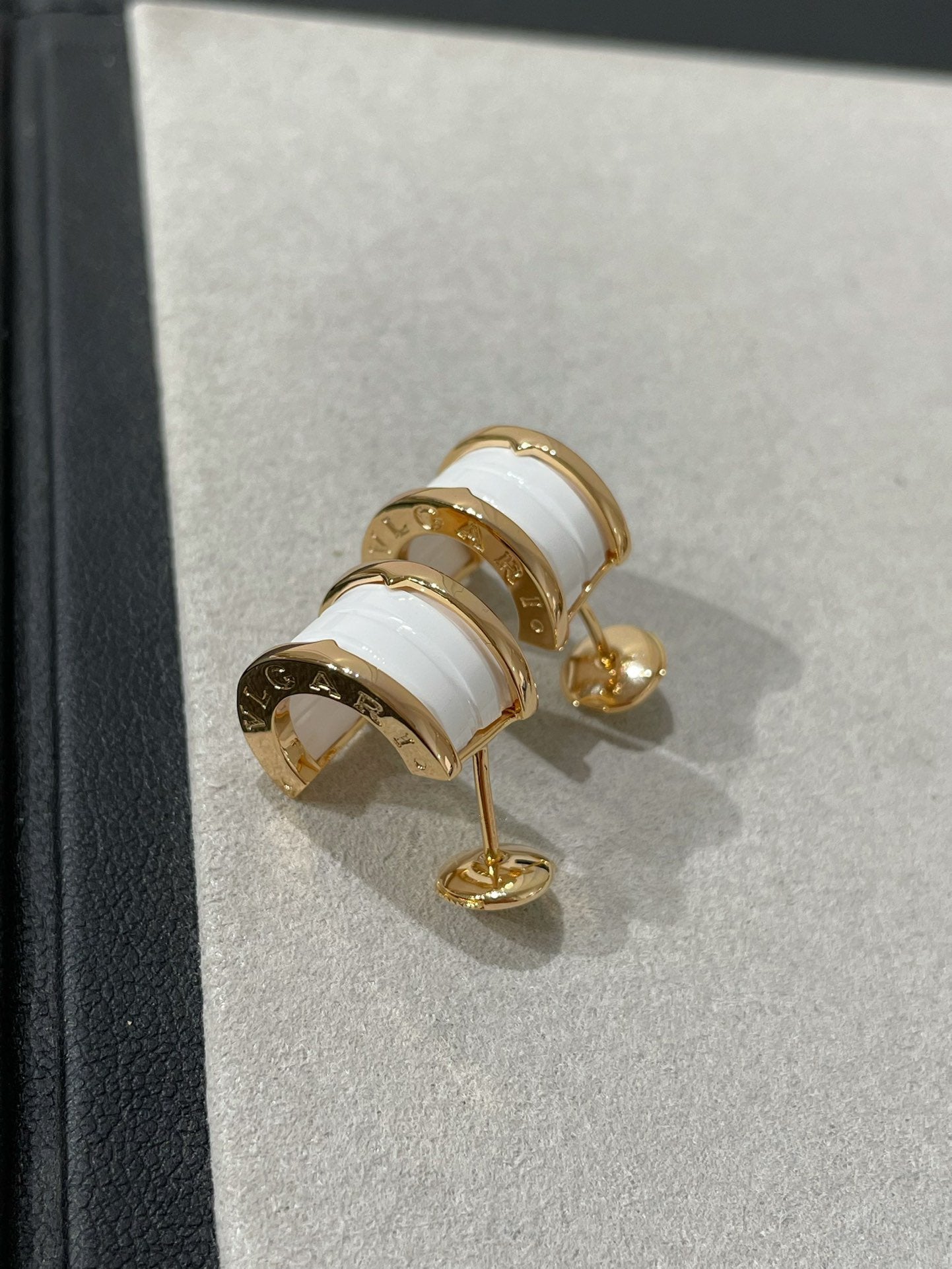 [Joyas Regalia] PENDIENTES DE CERÁMICA DE ORO ROSA ZERO 1