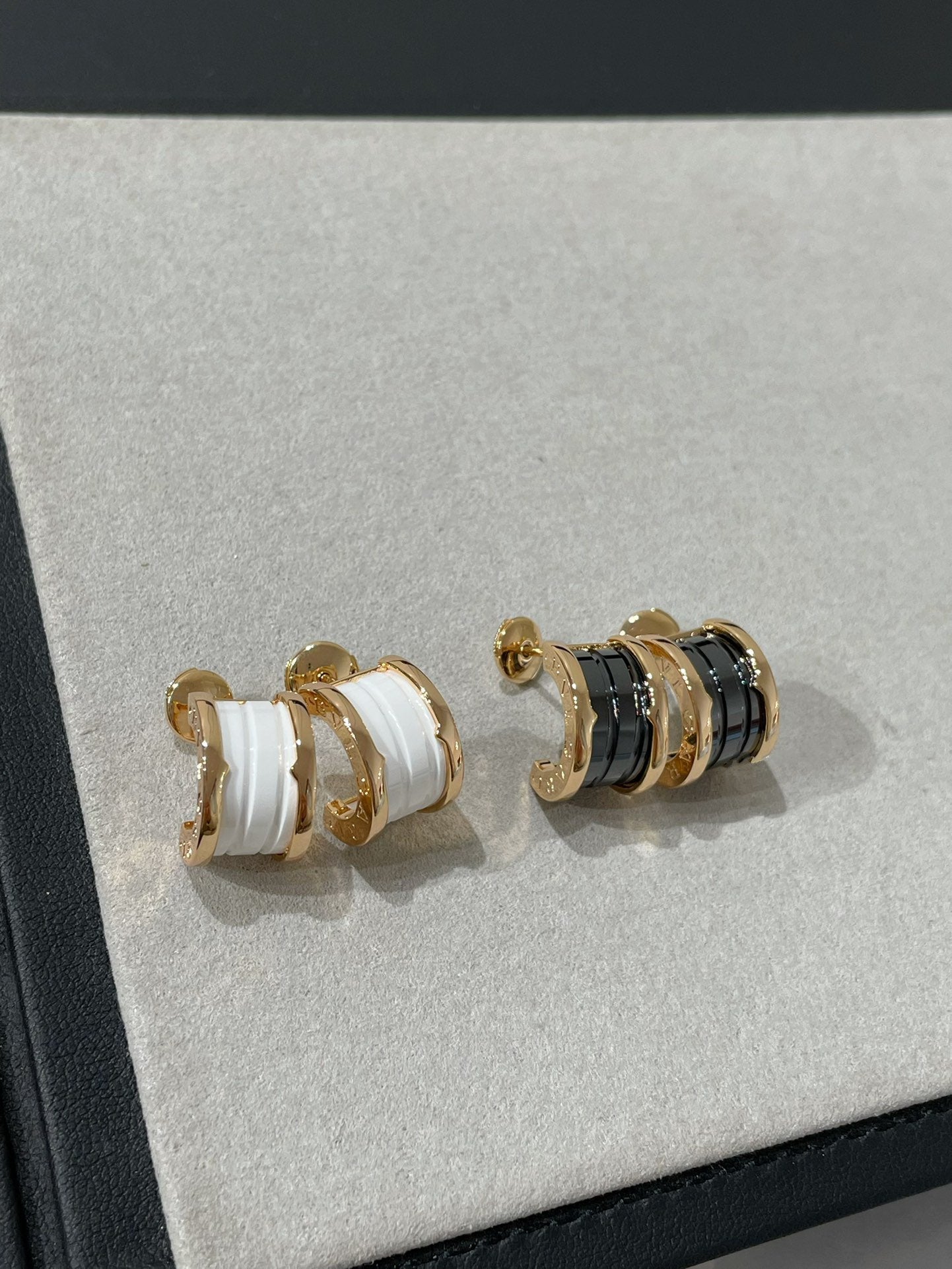[Joyas Regalia] PENDIENTES DE CERÁMICA DE ORO ROSA ZERO 1