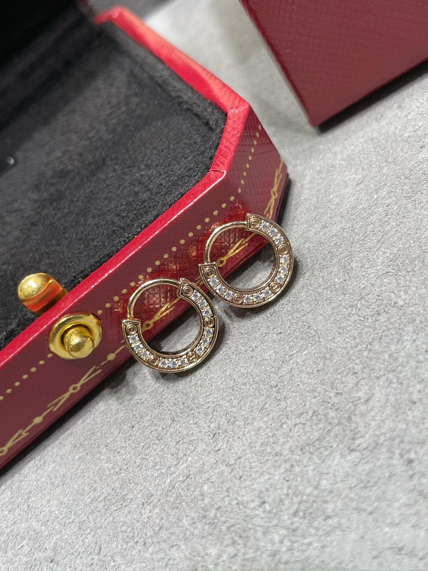 [Regalia jewelry]LOVE DIAMOND EARRINGS