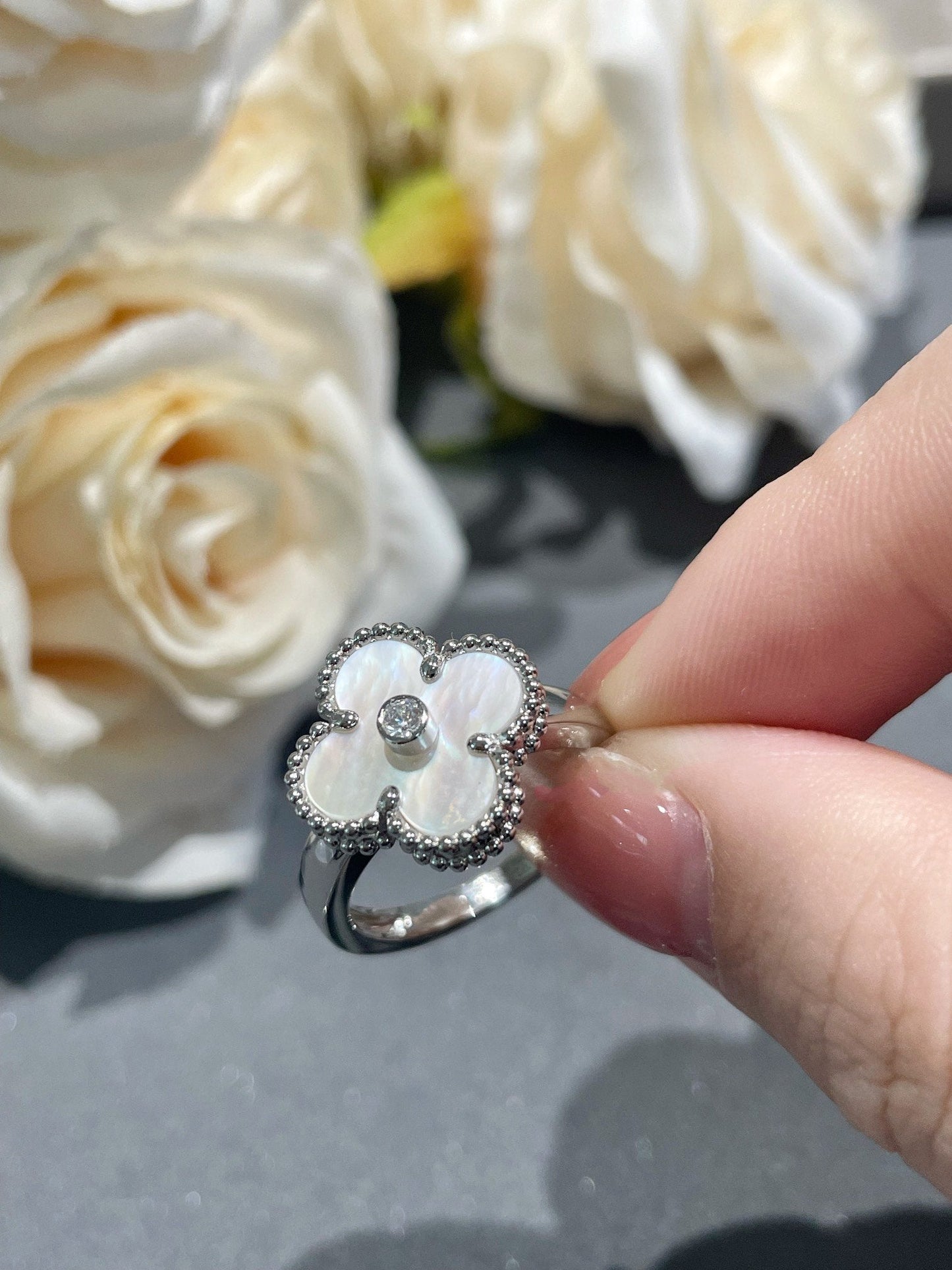 [Bijoux Regalia] BAGUE EN ARGENT ET DIAMANT CLOVER