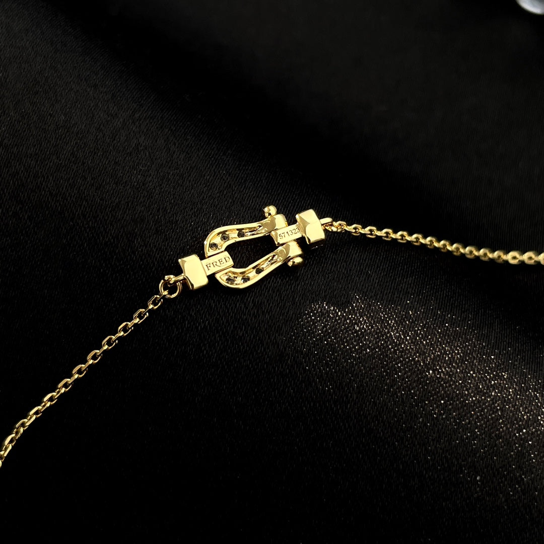 [Joyas Regalia] MINI MODELO DE ESLABONES DE CADENA CON HEBILLA DE DIAMANTES FORCE 10