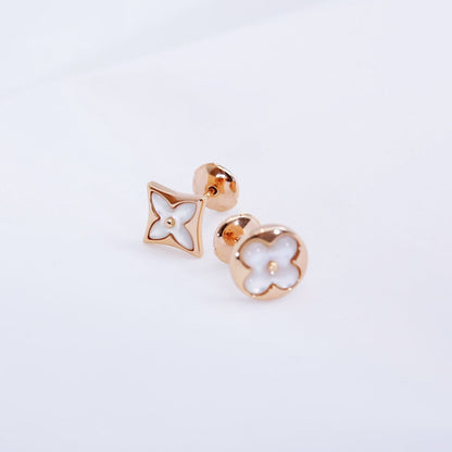 [Joyas Regalia] PENDIENTES DE BOTONERA CON ESTRELLA Y SOL EN ORO ROSA