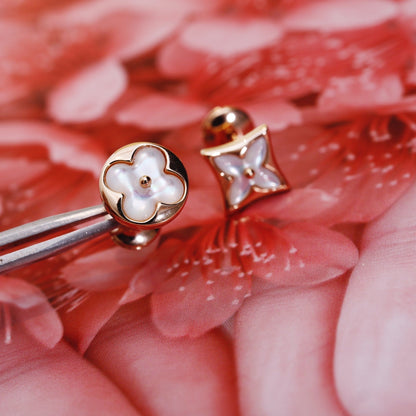 [Joyas Regalia] PENDIENTES DE BOTONERA CON ESTRELLA Y SOL EN ORO ROSA