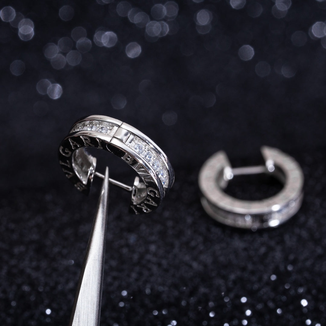 [Joyas Regalia] PENDIENTES MINI DE PLATA CON DIAMANTES ZERO 1