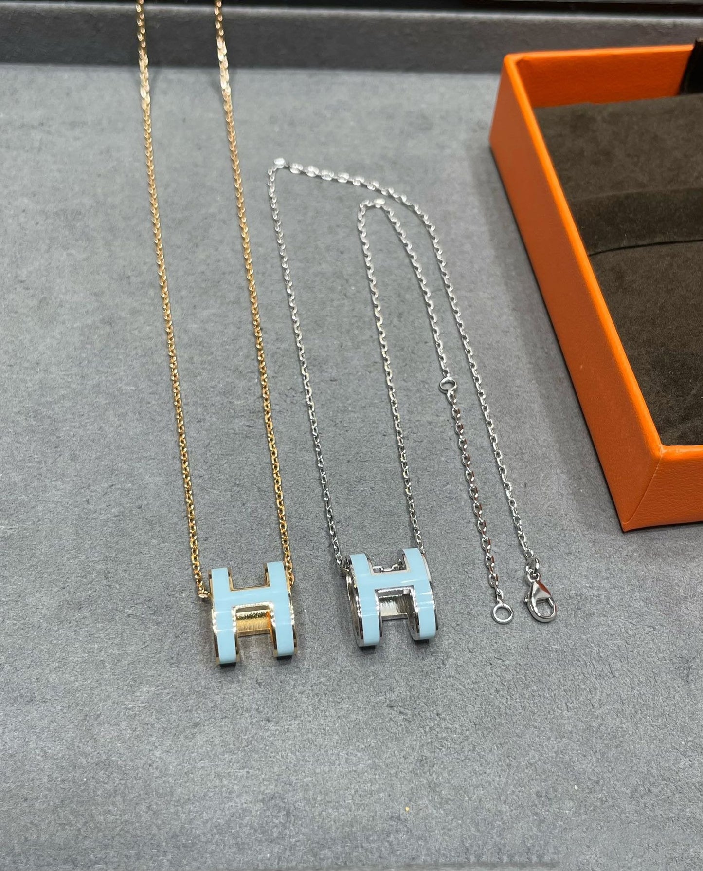 [Bijoux Regalia] COLLIER POP H BLEU CIEL