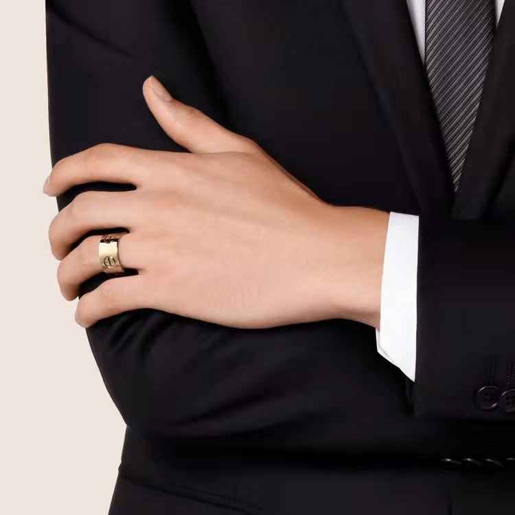 [Joyas Regalia] ANILLO GRANDE LOVE DE 11 MM