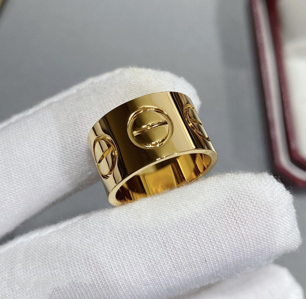 [Joyas Regalia] ANILLO GRANDE LOVE DE 11 MM