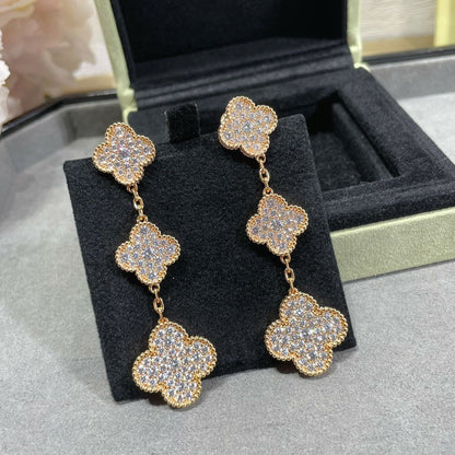 [Joyas Regalia] PENDIENTES DE ORO ROSA CON 3 MOTIVOS DE TRÉBOL Y DIAMANTES PAVÉADOS