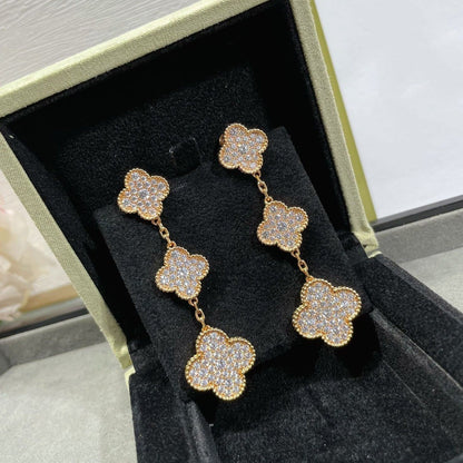 [Joyas Regalia] PENDIENTES DE ORO ROSA CON 3 MOTIVOS DE TRÉBOL Y DIAMANTES PAVÉADOS