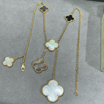 [Joyas Regalia] COLLAR DE ORO CON ÓNIX Y 6 MOTIVOS DE TRÉBOL 