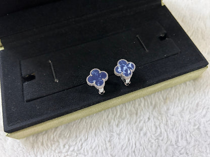 [Bijoux Regalia]Boucles d'oreilles clous moyennes en pierre de trèfle