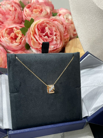 [Joyas Regalia] COLLAR DE DIAMANTES CON PRUEBA DE GRAVAMEN