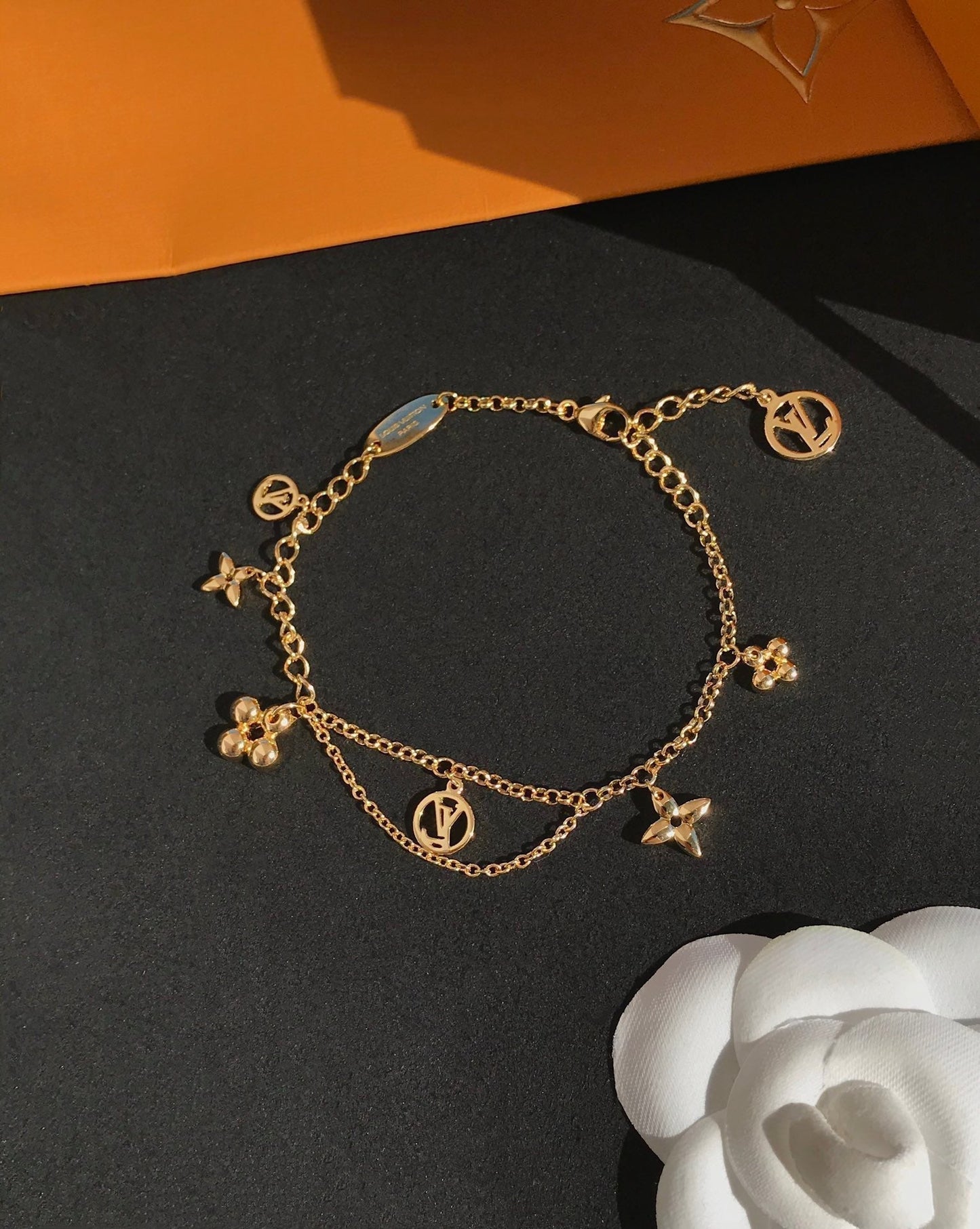 [Joyas Regalia]Pulsera de oro rosa floreciente