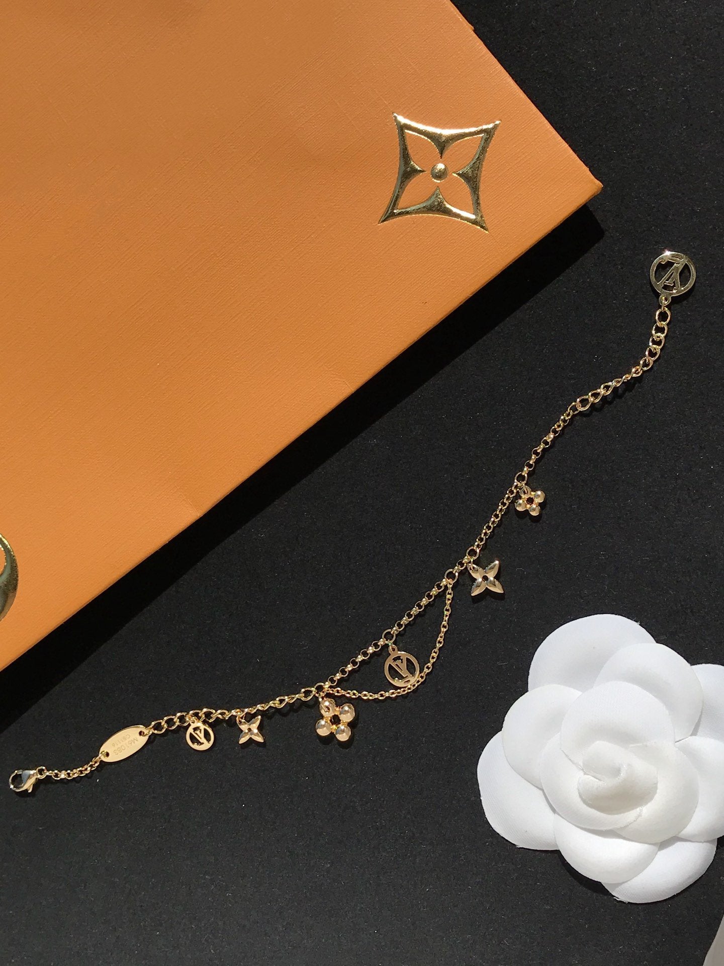 [Joyas Regalia]Pulsera de oro rosa floreciente