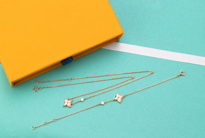 [Bijoux Regalia] COLLIER EN OR ROSE ET NACRE ROSE 1 DIAMANT