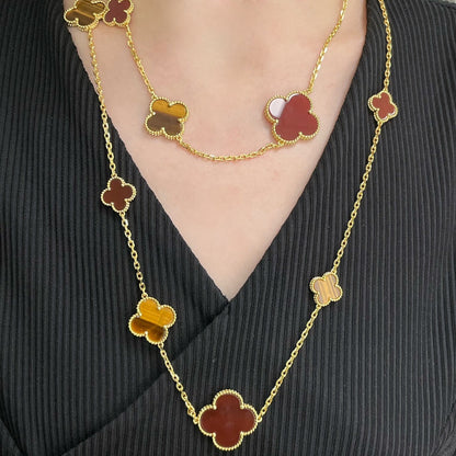 [Joyas Regalia] COLLAR DE OJO DE TIGRE CON 16 MOTIVOS DE TRÉBOL Y CORNALINA EN ORO ROSA