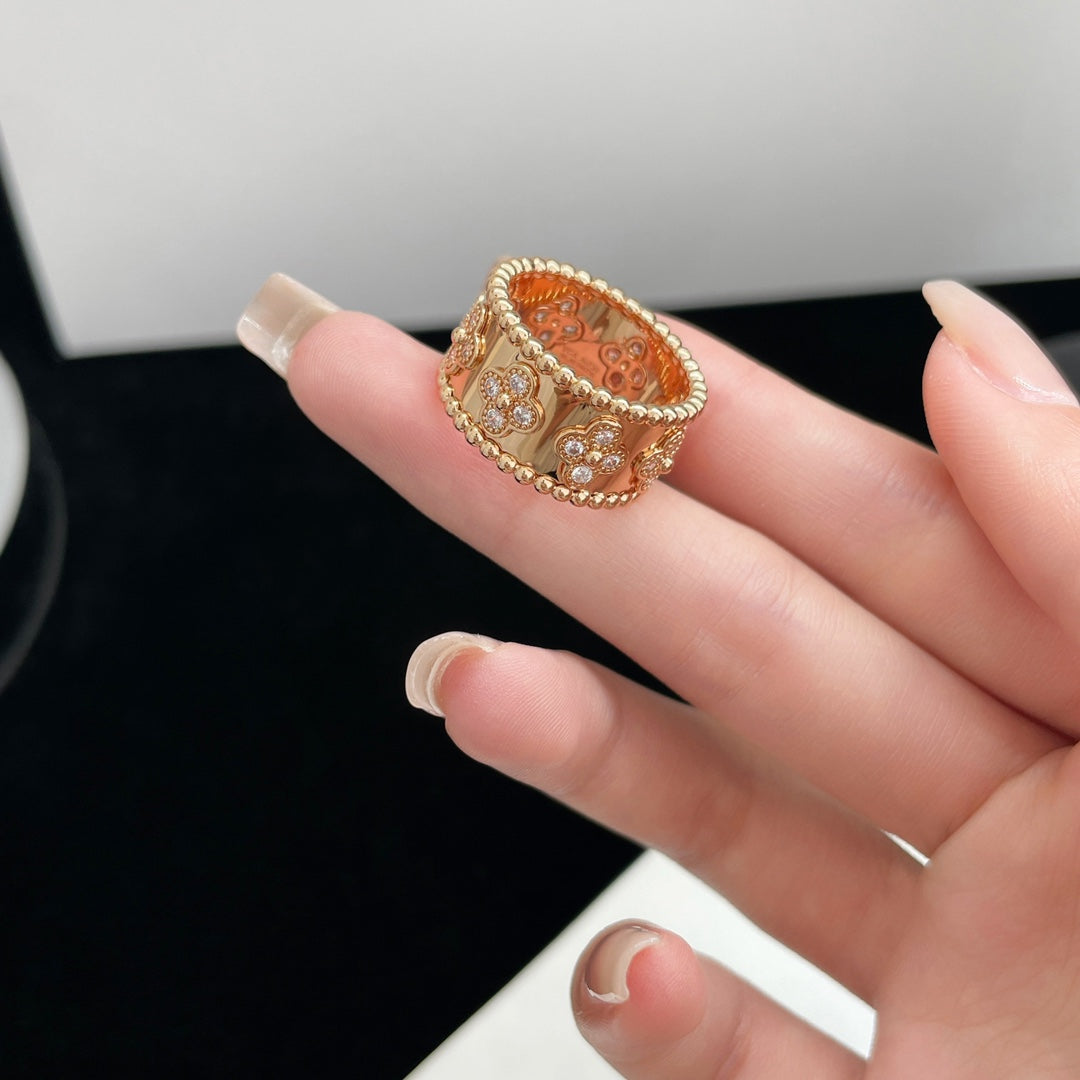 [Bijoux Regalia] GRANDE BAGUE PERLEE DIAMANT 