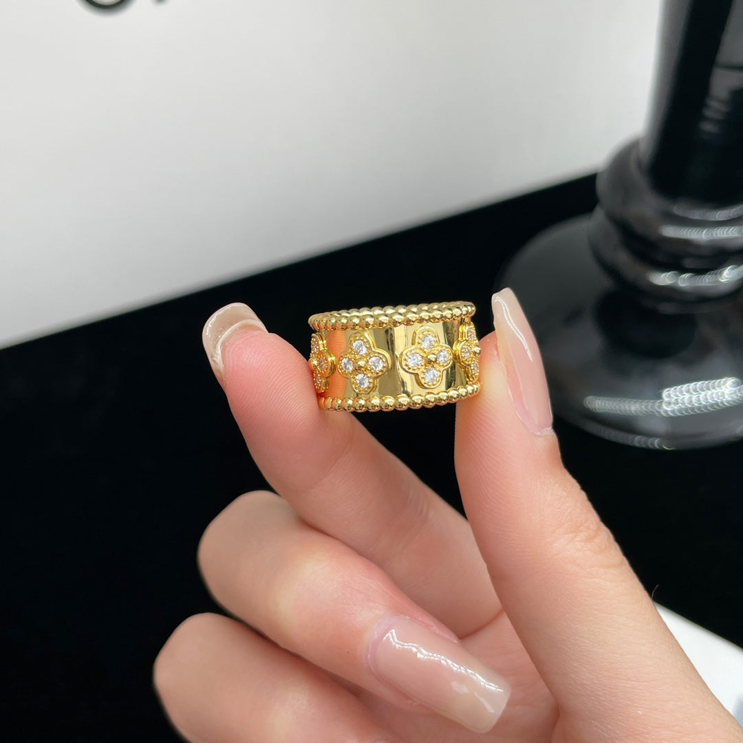 [Bijoux Regalia] GRANDE BAGUE PERLEE DIAMANT 